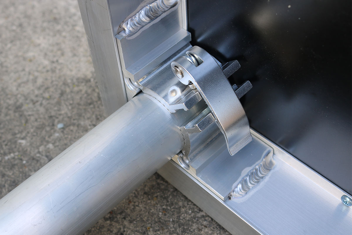 Shinestage — Quick Lock Clip Design